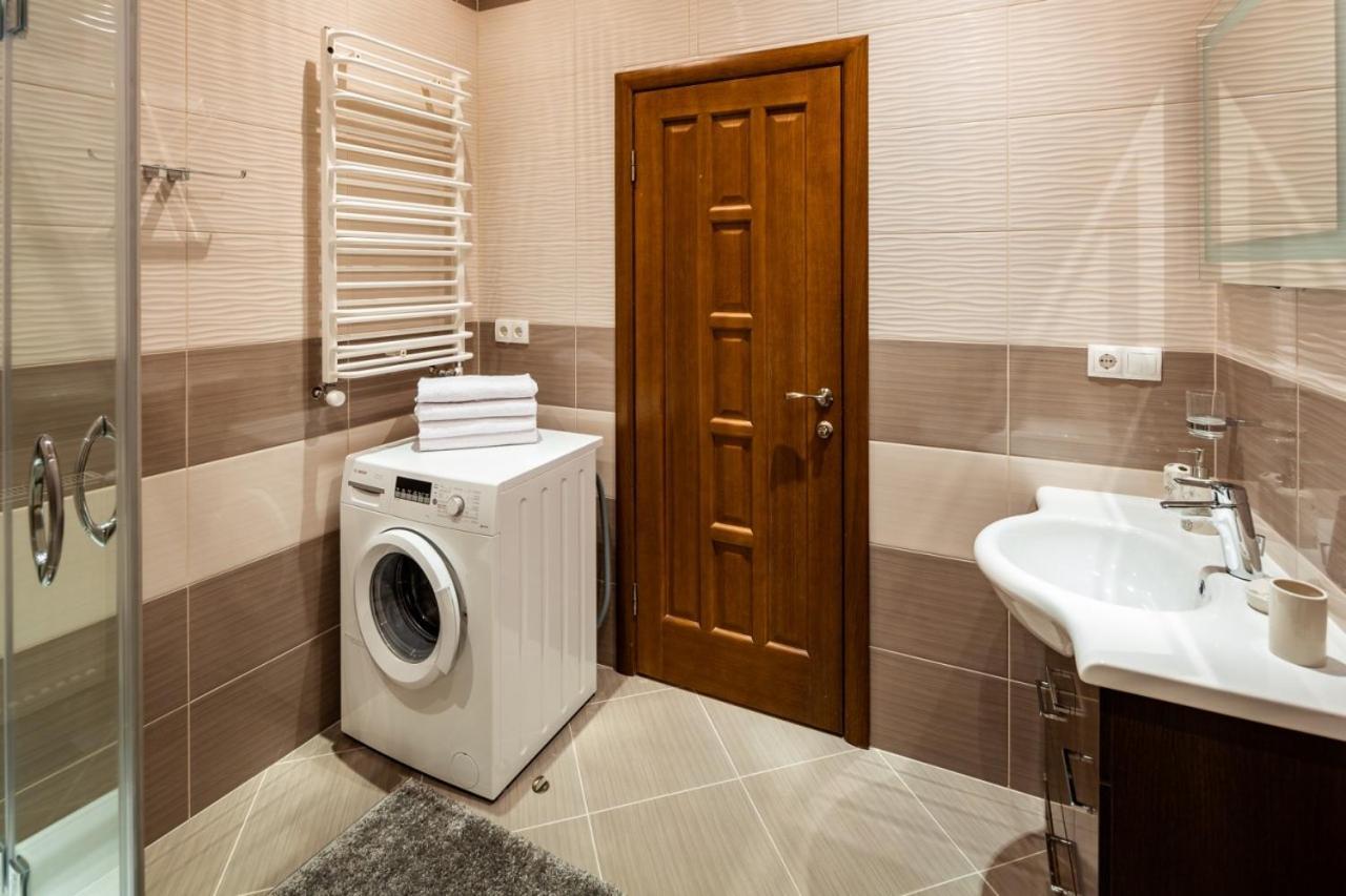 Alfa Apartments Svobody 31 Lwów Zewnętrze zdjęcie